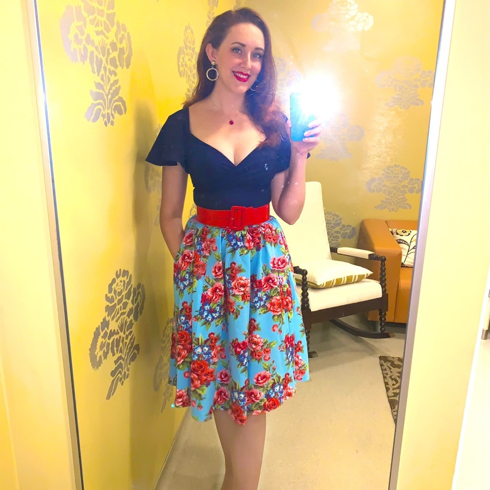 M Vintage Blue & Red Roses Swing Skirt - Vixen by Micheline Pitt EUC LIKE NEW